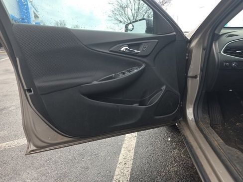 Used 2023 Chevrolet Malibu LS image 12