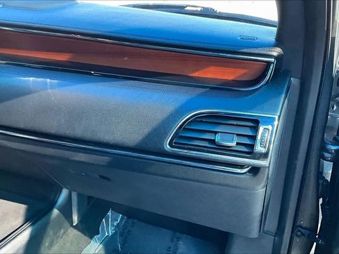 Used 2018 Lincoln Navigator L Select w/ Technology Package image 19
