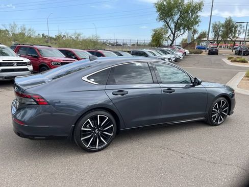 Used 2024 Honda Accord Touring image 5
