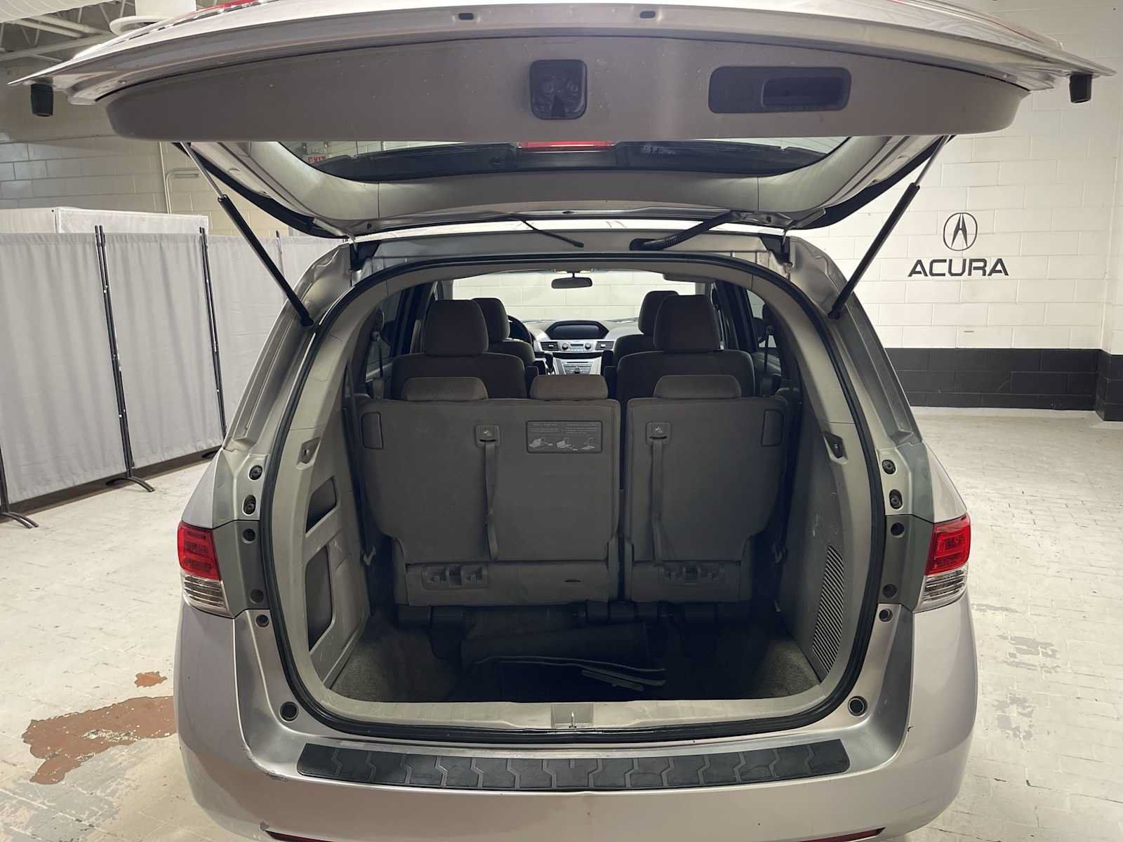 Used 2014 Honda Odyssey LX image 19