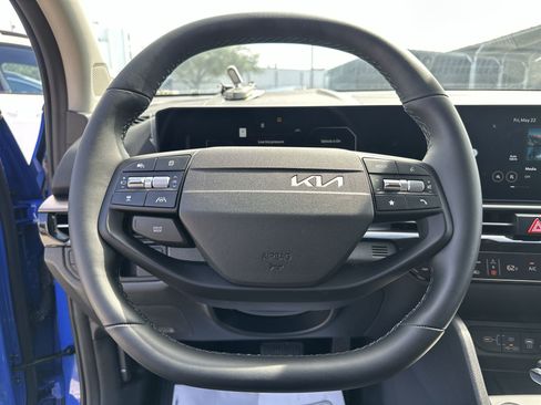 Certified 2026 Kia Sportage SX FWD image 11