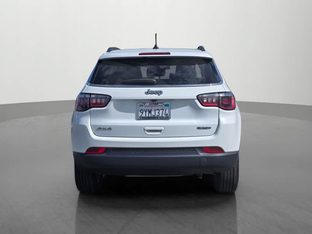 Used 2022 Jeep Compass Latitude w/ Convenience Group AWD/4WD image 5