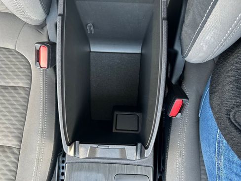 Used 2022 Ford Escape SE w/ Cold Weather Package image 32