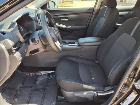 Used 2024 Nissan Sentra SV FWD image 19
