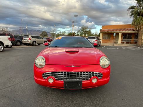 Used 2002 Ford Thunderbird Deluxe RWD image 8