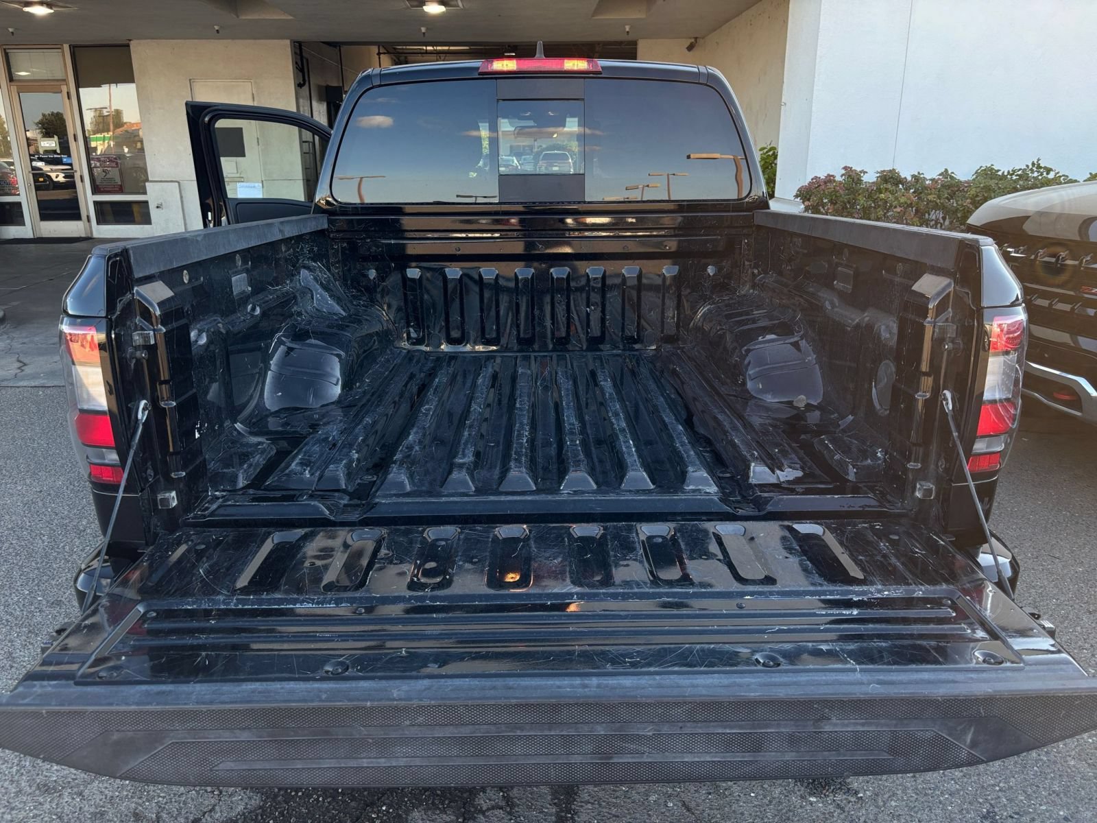 Used 2026 Nissan Frontier PRO-4X AWD/4WD image 32