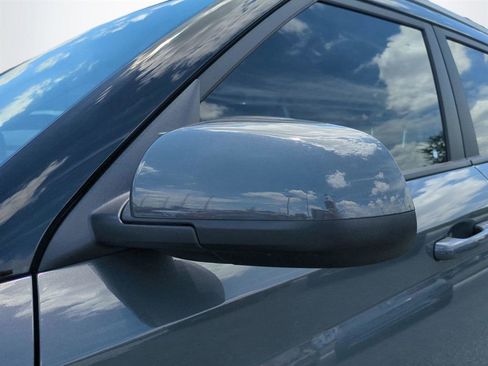 New 2026 Hyundai Venue SEL FWD image 12
