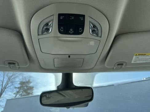 Used 2024 Chrysler Pacifica Touring-L FWD image 24