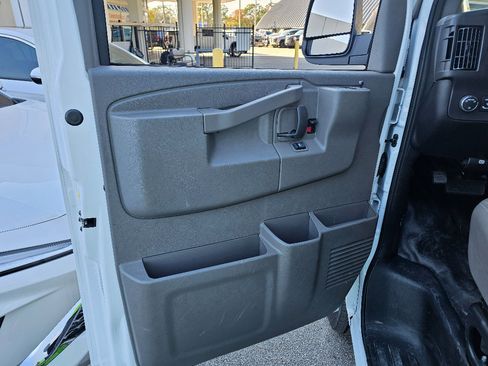 New 2025 GMC Savana 3500 Work Van w/ Power Convenience Package image 23