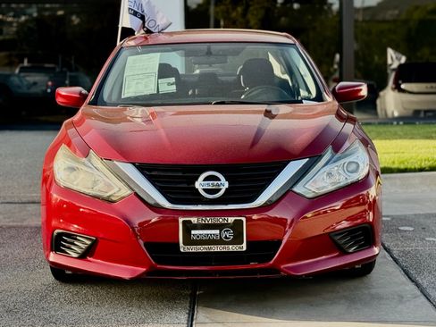 Used 2016 Nissan Altima 2.5 S w/ Power Driver Seat Package FWD image 5