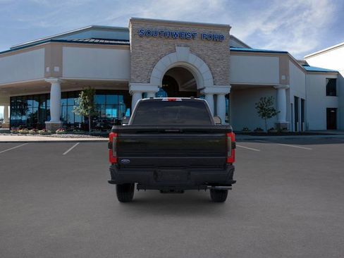 New 2026 Ford F250 Platinum w/ FX4 Off-Road Package image 5