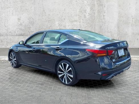 Used 2022 Nissan Altima 2.5 SR FWD image 8