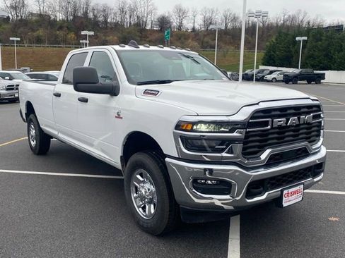 New 2026 RAM 2500 Tradesman w/ Chrome Appearance Group image 2