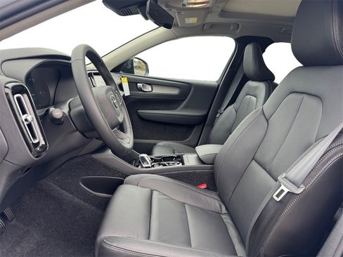 New 2026 Volvo XC40 B5 Plus w/ Protection Package Premier image 11