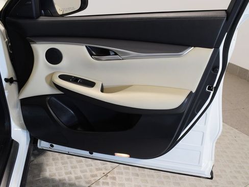 Certified 2022 INFINITI QX50 Luxe AWD/4WD image 35
