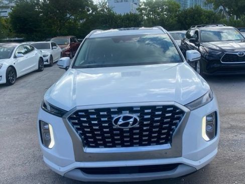 Used 2022 Hyundai Palisade Limited FWD image 2