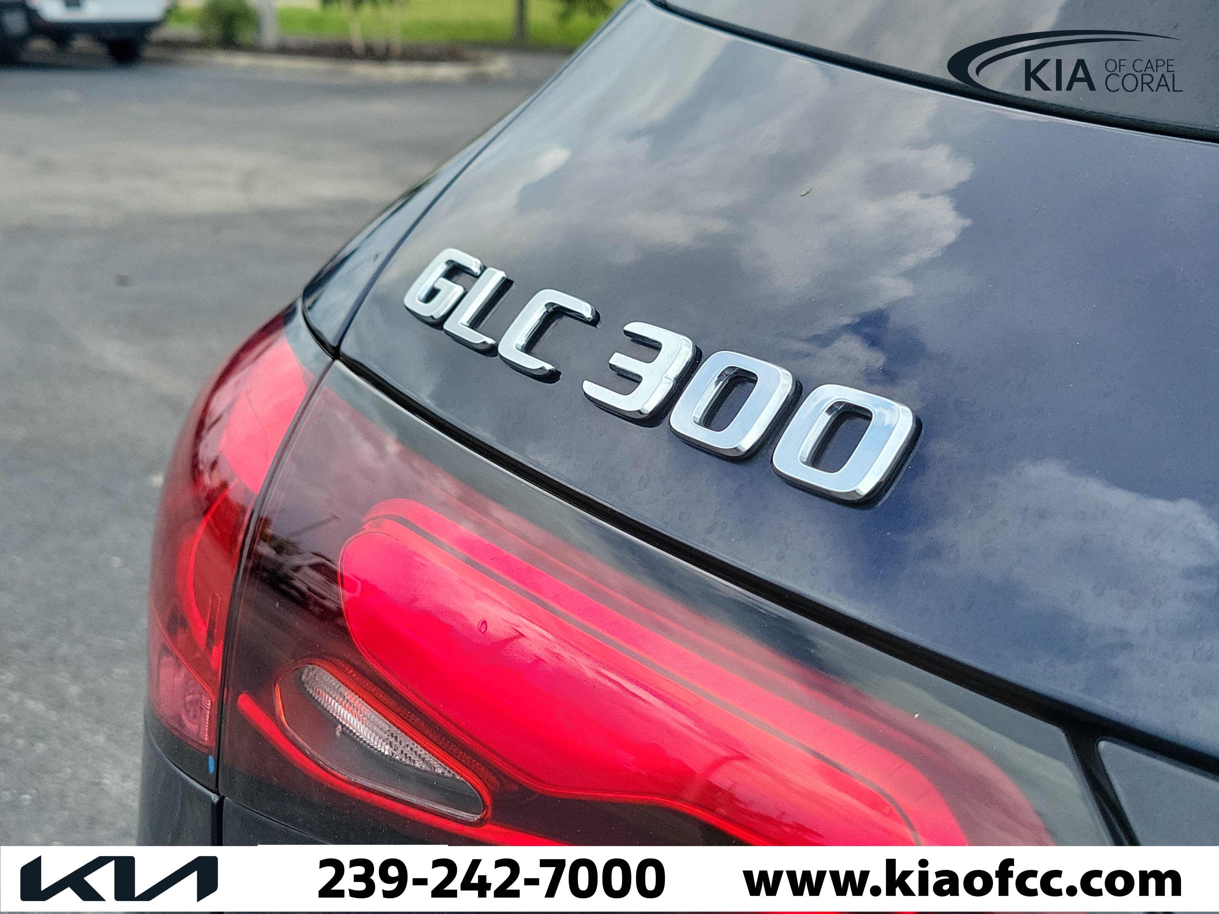 Used 2023 Mercedes-Benz GLC 300 4MATIC image 10