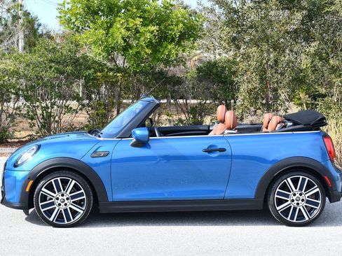 Used 2023 MINI Cooper S image 3