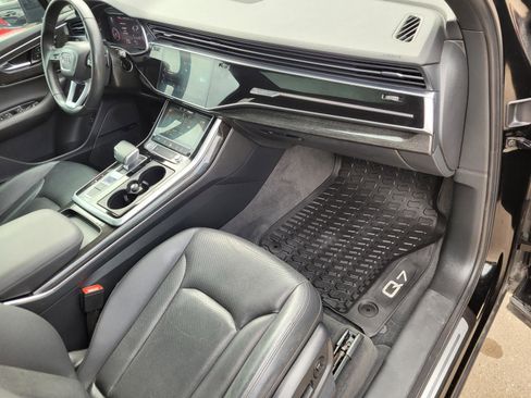 Used 2020 Audi Q7 2.0T Premium Plus w/ Premium Plus Package AWD/4WD image 11