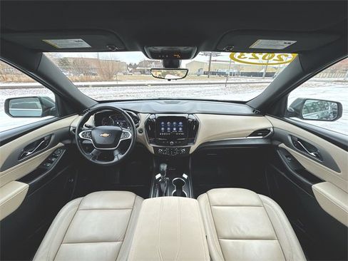 Used 2023 Chevrolet Traverse LT w/ LT Premium Package image 20