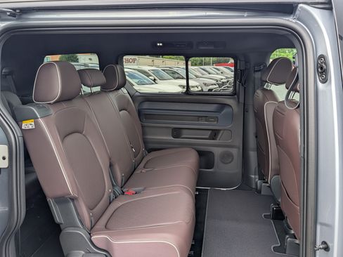Used 2025 Volkswagen ID. Buzz Pro S Plus w/ Cupholders Package RWD image 11
