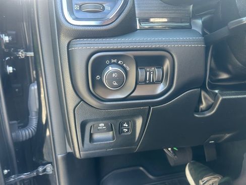 Used 2024 RAM 1500 Limited AWD/4WD image 21