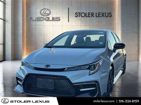 Used 2022 Toyota Corolla SE image 3