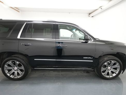 Used 2016 GMC Yukon Denali w/ Open Road Package AWD/4WD image 9