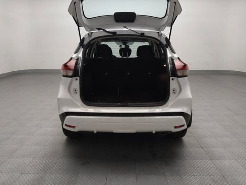 Used 2021 Nissan Kicks S FWD image 29