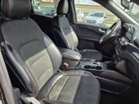 Used 2025 Ford Escape ST-Line AWD/4WD image 17