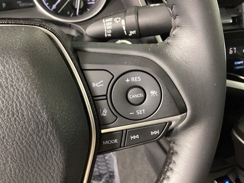 Used 2023 Toyota Camry XLE FWD image 25