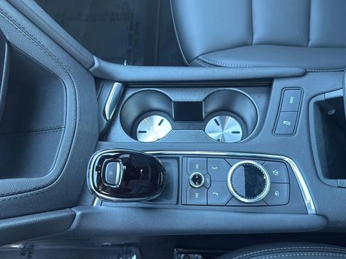 Used 2024 Cadillac XT6 Luxury w/ LPO, Floor Liner Package image 32