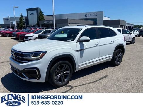 Used 2021 Volkswagen Atlas Cross Sport SE w/ Panoramic Sunroof Package FWD image 1