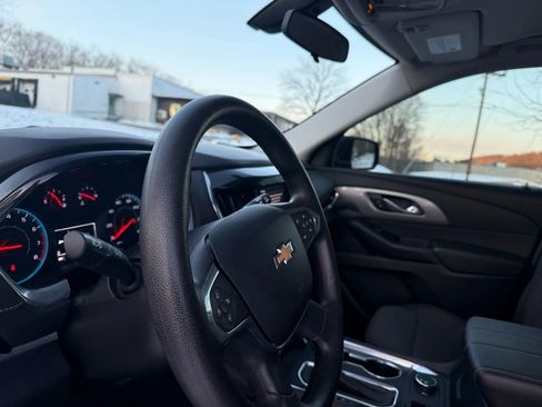 Used 2020 Chevrolet Traverse LS image 20