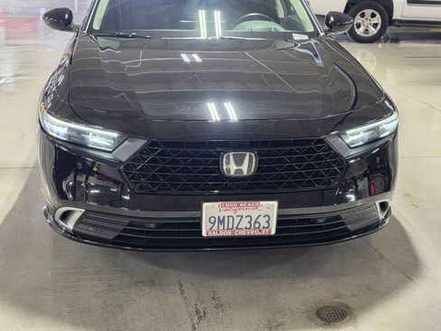 Used 2024 Honda Accord Touring image 9