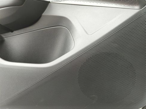 New 2026 Volkswagen Tiguan S image 26