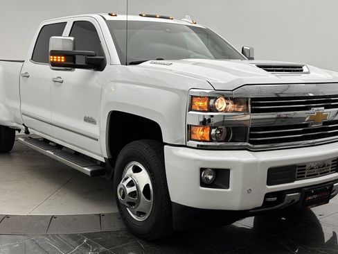Used 2017 Chevrolet Silverado 3500 High Country w/ Duramax Plus Package image 3