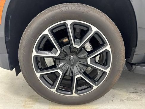 Used 2025 Chevrolet Tahoe RST w/ Comfort Package AWD/4WD image 41