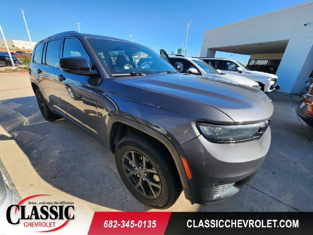 Used 2024 Jeep Grand Cherokee L Laredo AWD/4WD image 1