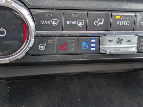 Used 2022 Ford F150 Lariat w/ Equipment Group 502A High AWD/4WD image 24