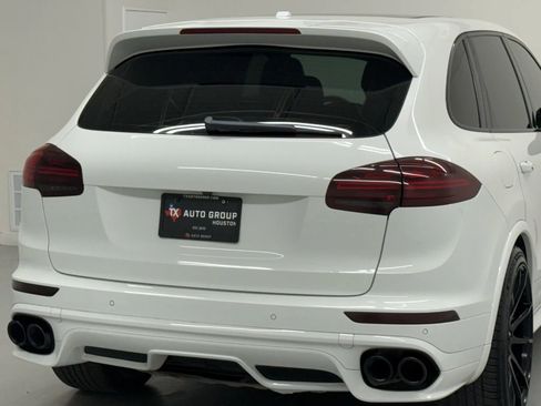 Used 2018 Porsche Cayenne GTS w/ Premium Package Plus image 12