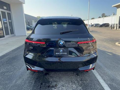 Used 2024 BMW iX xDrive50 w/ Premium Package AWD/4WD image 4