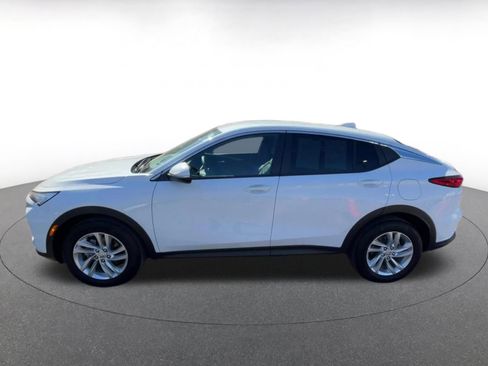 Used 2025 Buick Envista Preferred image 9
