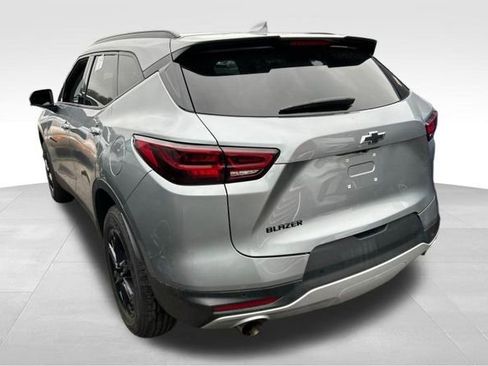 Used 2024 Chevrolet Blazer LT w/ Convenience Package image 2