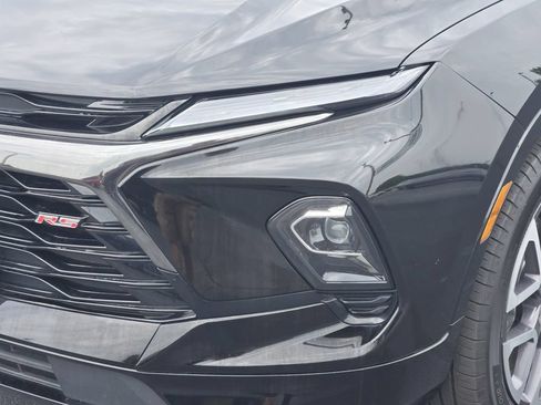 Used 2025 Chevrolet Blazer RS FWD image 9