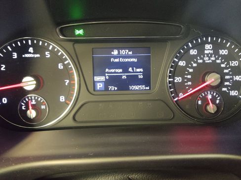 Used 2019 Kia Sorento LX image 23