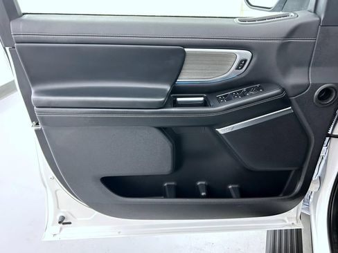 Used 2025 Ford Expedition Platinum AWD/4WD image 10