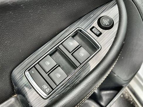 Used 2016 Chevrolet Impala LT w/ Convenience Package FWD image 21