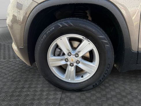 Used 2021 Chevrolet Trax LT image 14