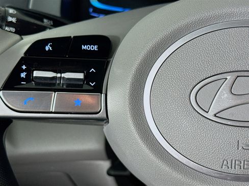 Used 2026 Hyundai Elantra Sport FWD image 13